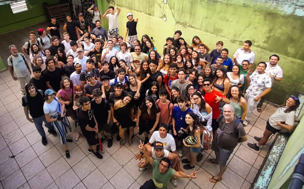 Alunos do Colégio São Luís conhecem obras do Núcleo Apostólico Manaus