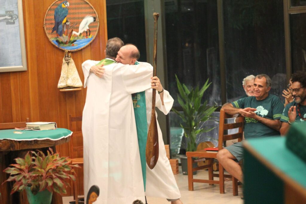 A posse do novo delegado para a PAAM encerrou o segundo dia de Encontro da Companhia de Jesus na Amazônia