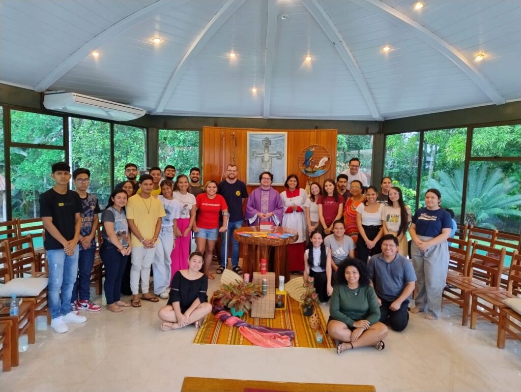 Jovens fortalecem espiritualidade em retiro Inaciano promovido pelo Espaço Magis Manaus