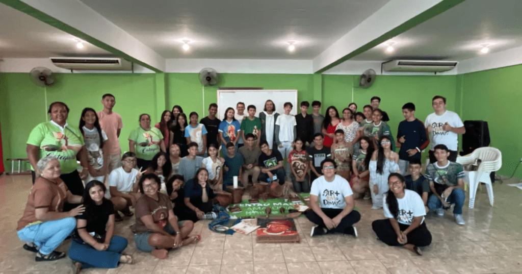 Centro Magis Amazônia realiza manhã de espiritualidade em paróquia de Manaus