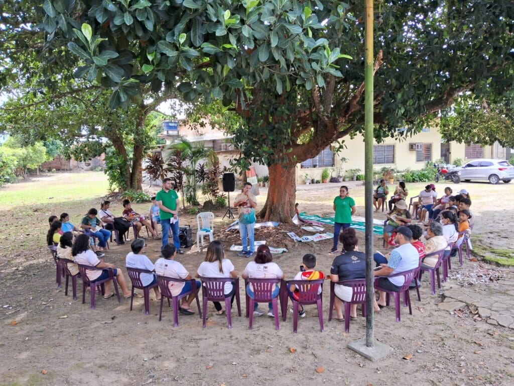 Sares assessora ação ecológica em comunidade de Manaus