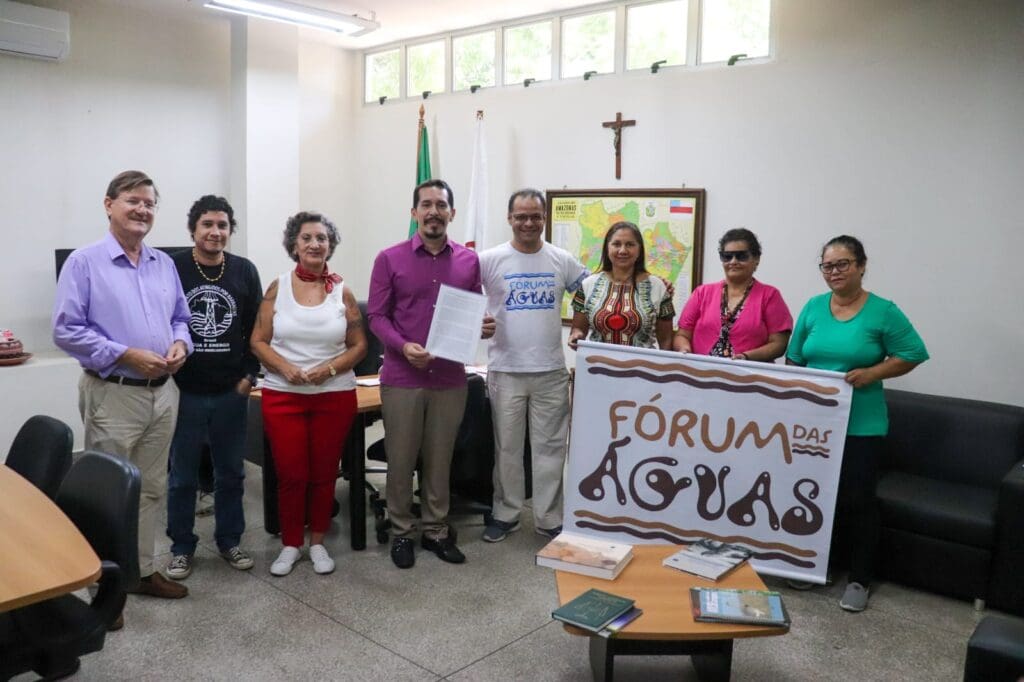 Fórum das Águas entrega Carta ao IBAMA por ações em defesa da Amazônia