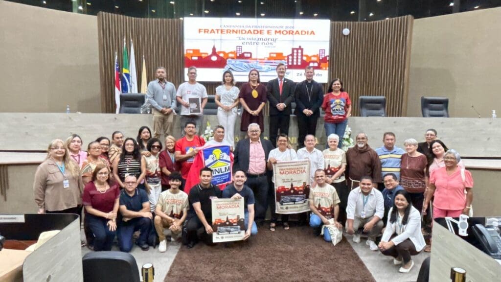 Sessão na Câmara de Manaus debate moradia digna durante apresentação da Campanha da Fraternidade 2026